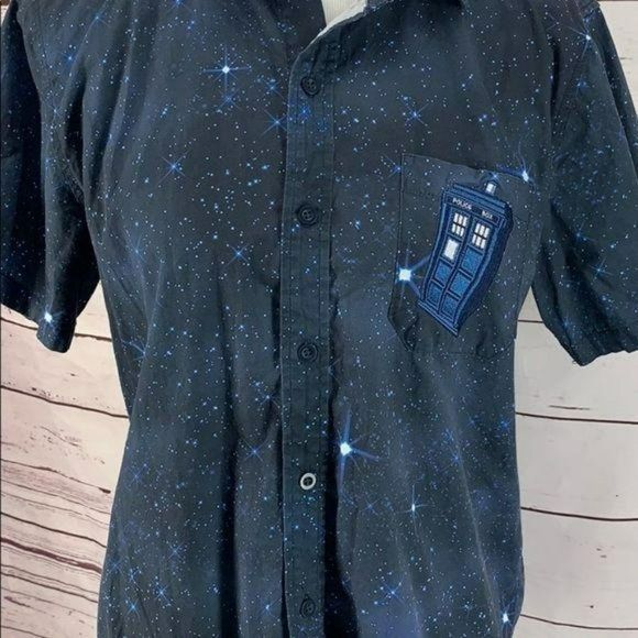 Dr. Who Men's Blue Time Machine Button Down‎ Short Sleeve Shirt Size Small - Picture 7 of 9